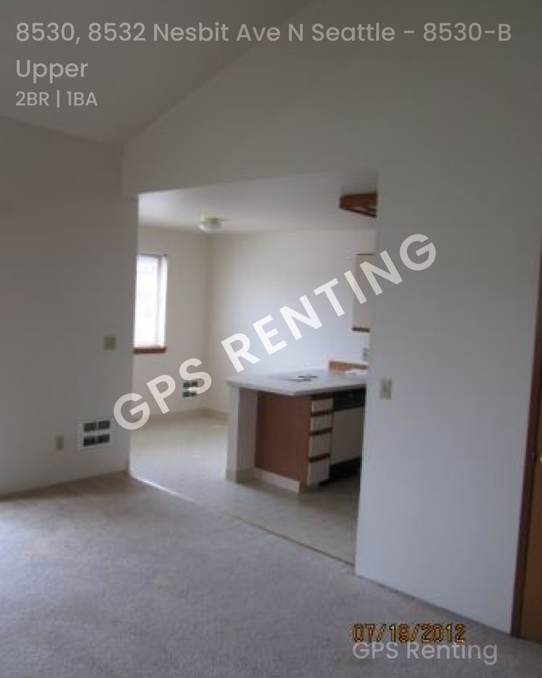 8530B Nesbit Ave N - Photo 2 of 7