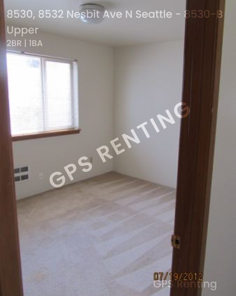 8530B Nesbit Ave N - Photo 3 of 7