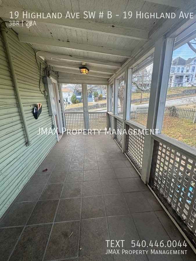 19 Highland Ave Sw - Photo 2 of 15