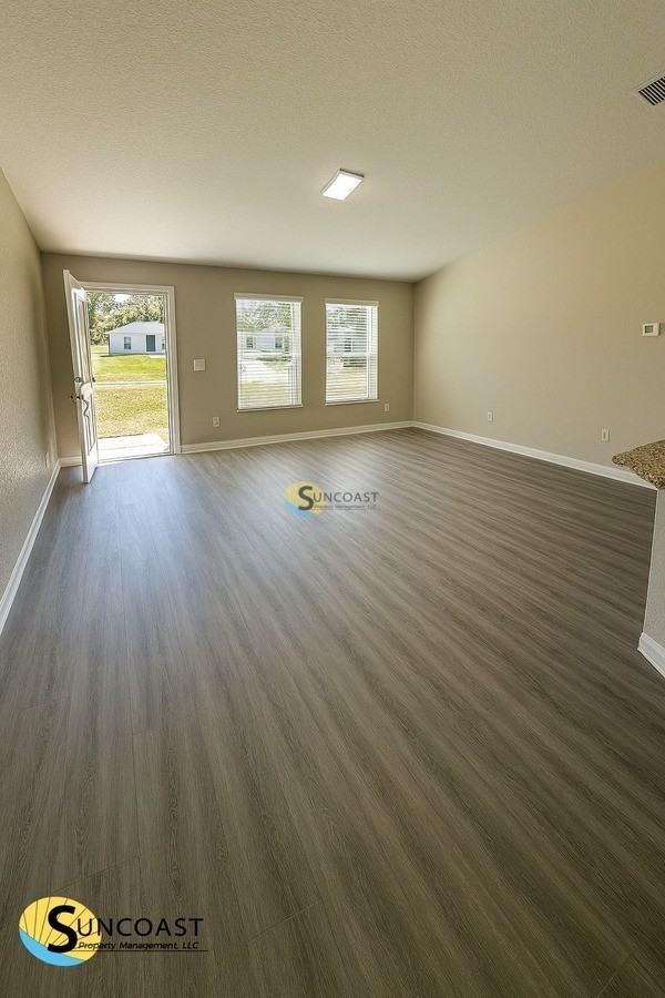 10 Spruce Pl - Photo 3 of 12