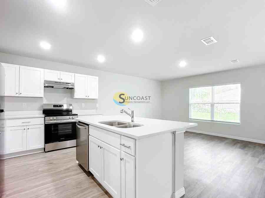 7 Plateau Pl #A - Photo 3 of 22