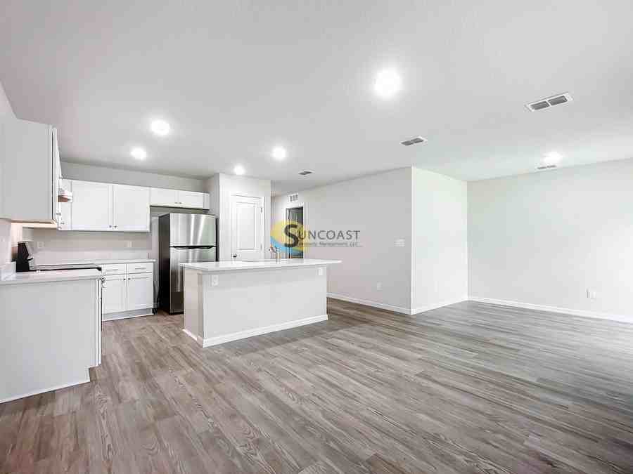 7 Plateau Pl #A - Photo 2 of 22