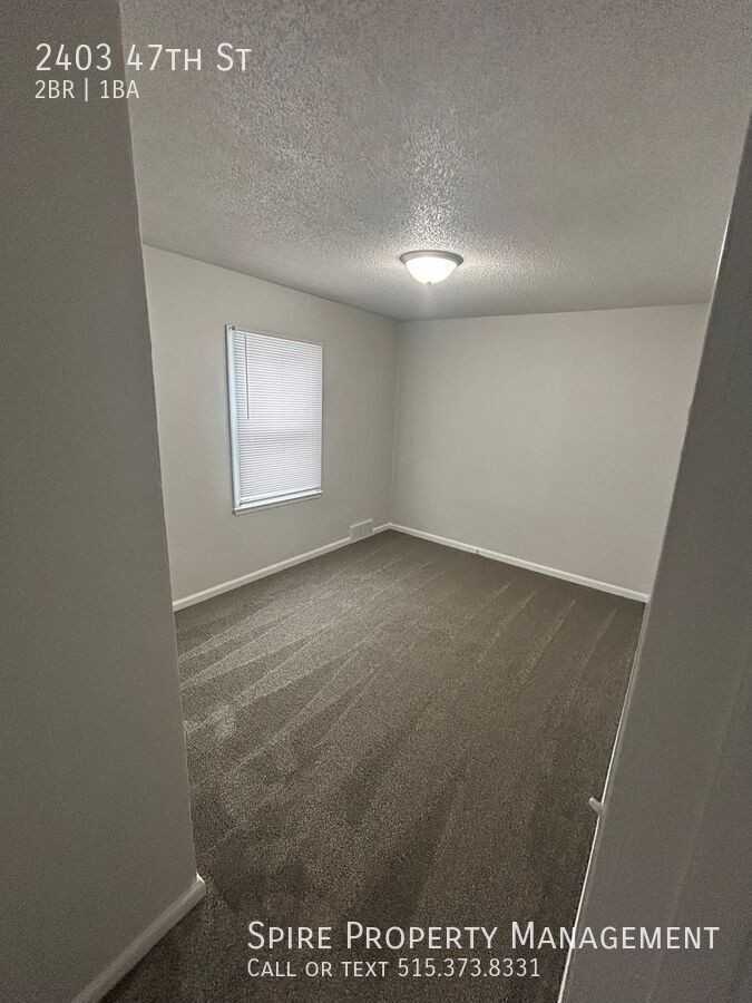 2403 47th St - Photo 4 of 12