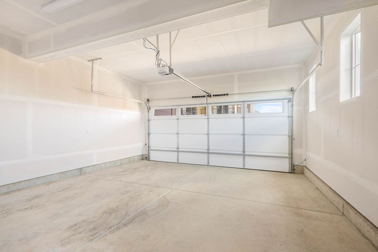 19340 Ne 69th Cir #107 - Photo 3 of 18