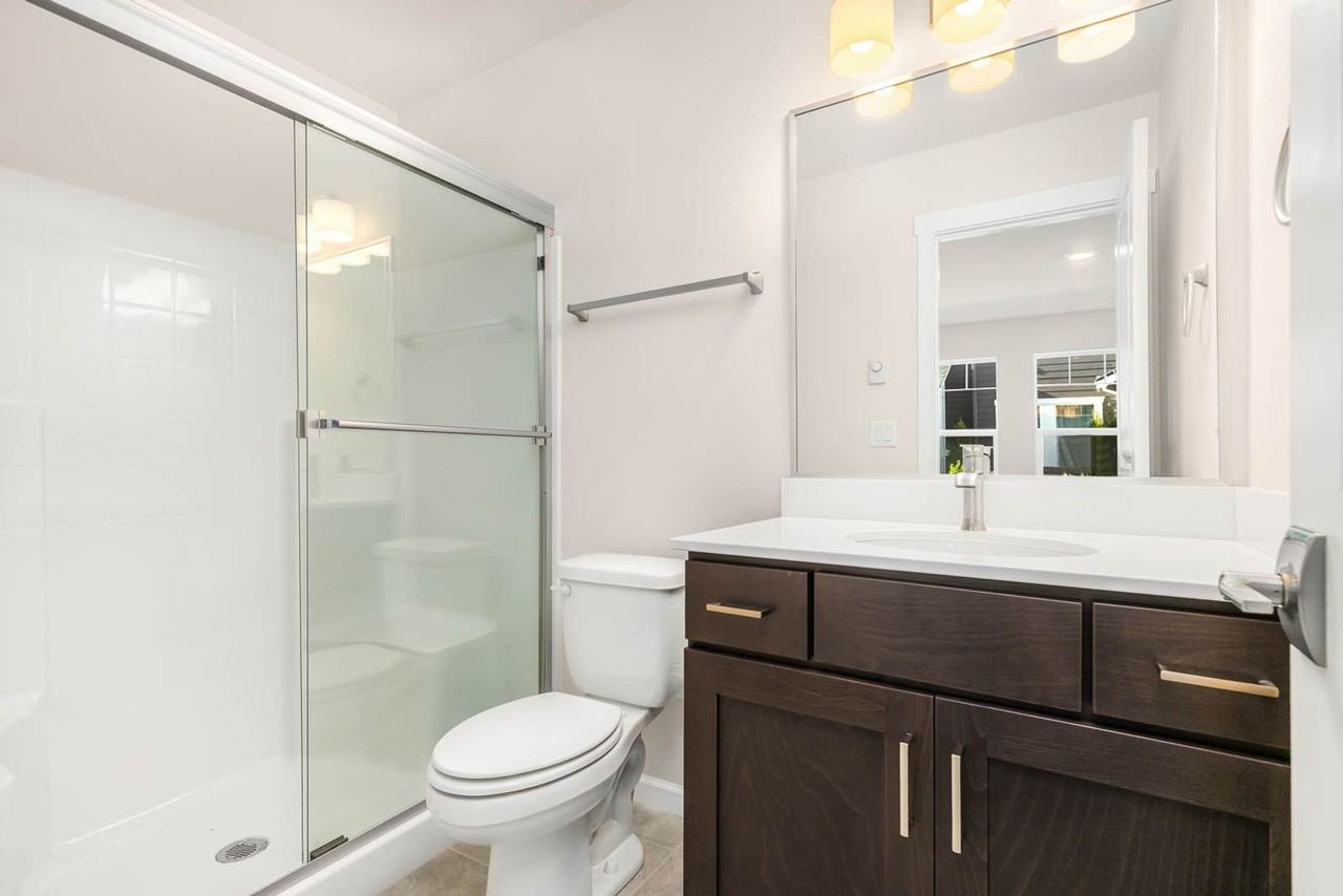 19340 Ne 69th Cir #107 - Photo 5 of 18