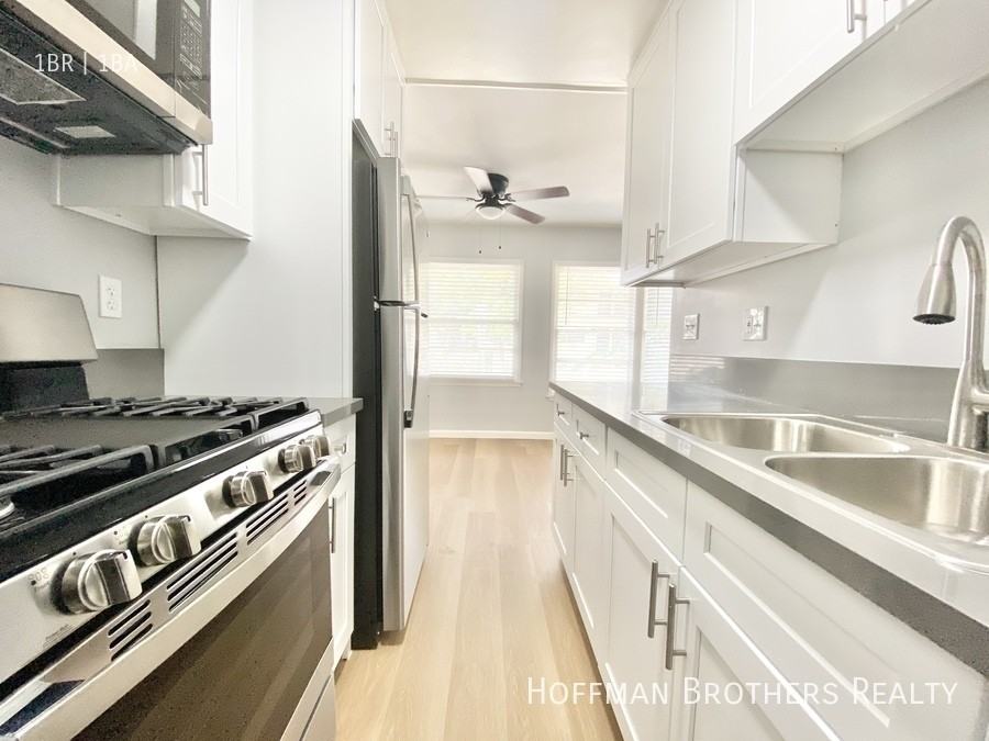 1362 S Longwood Ave #2 - Photo 4 of 7