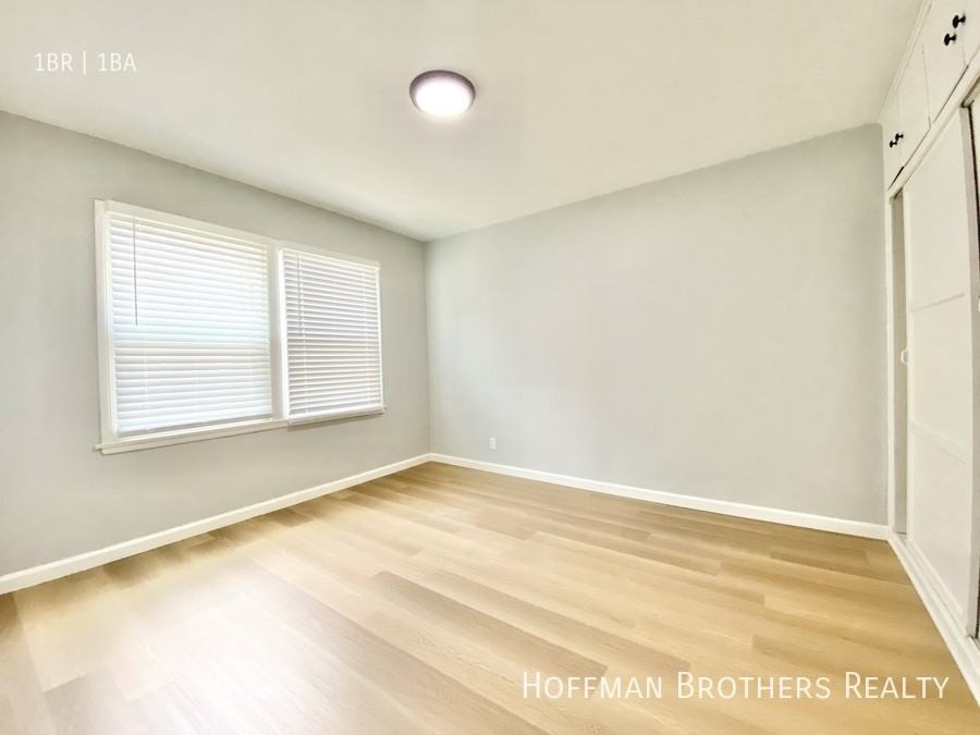 1362 S Longwood Ave #2 - Photo 5 of 7