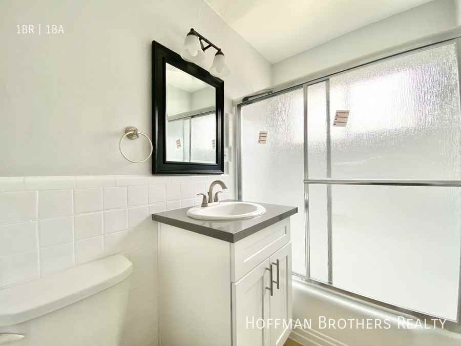 1362 S Longwood Ave #2 - Photo 7 of 7