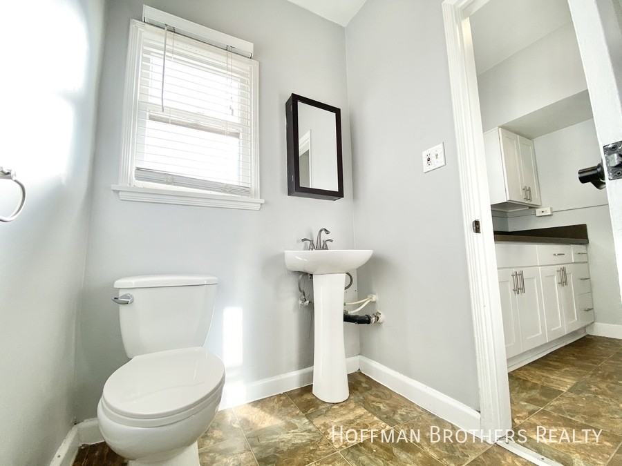 1133 S Westmoreland Ave #2 - Photo 6 of 7