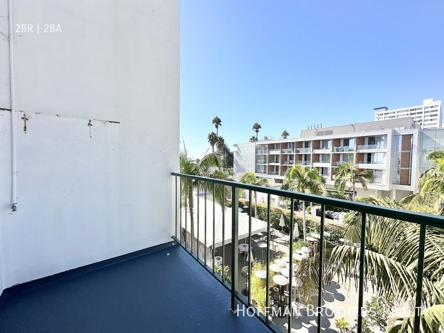 1543 Ocean Ave #302 - Photo 4 of 11