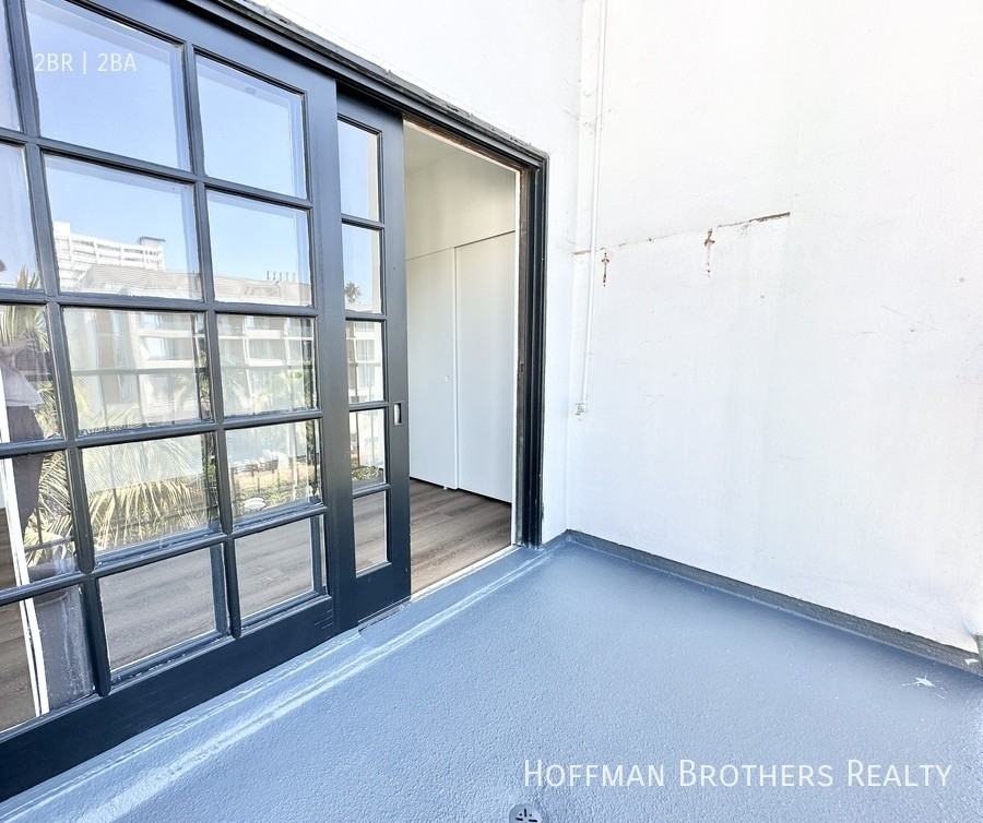 1543 Ocean Ave #302 - Photo 5 of 11