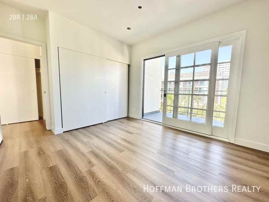 1543 Ocean Ave #302 - Photo 6 of 11