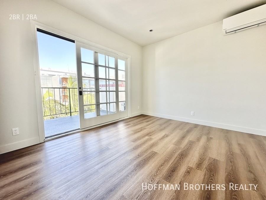 1543 Ocean Ave #302 - Photo 7 of 11