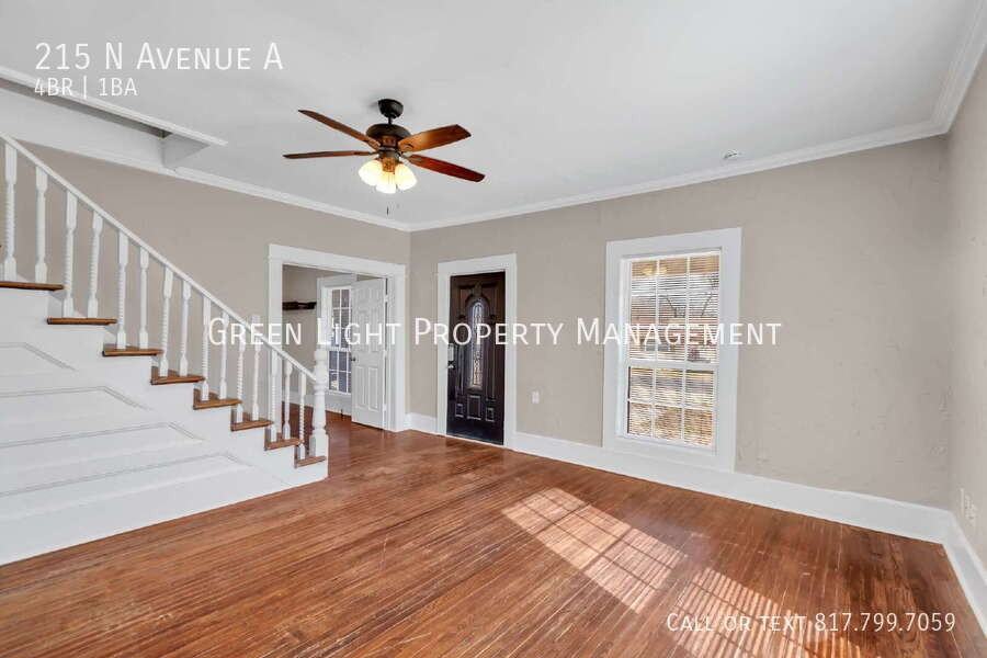 215 N Avenue A - Photo 5 of 24