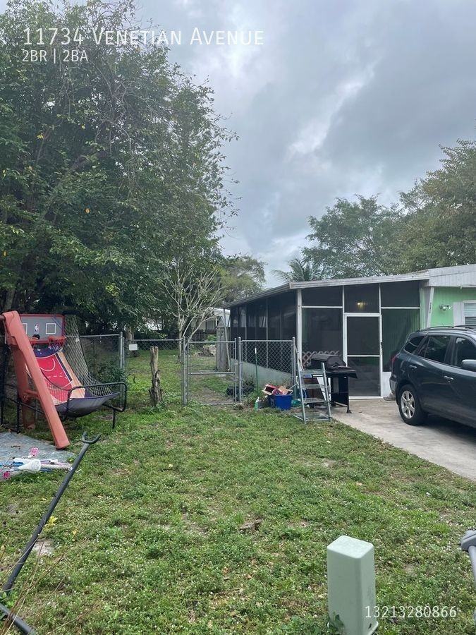 11734 Venetian Ave - Photo 2 of 4