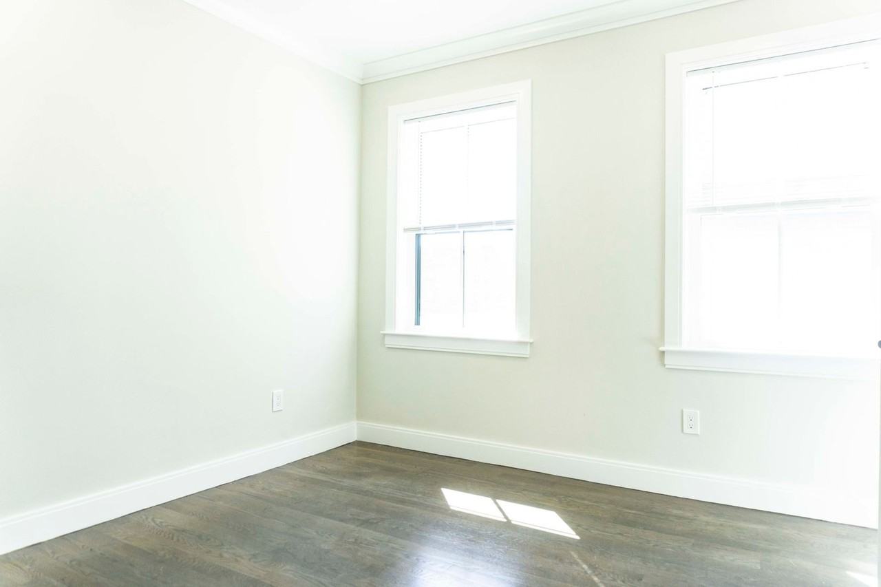 71 Linden St - Photo 6 of 10