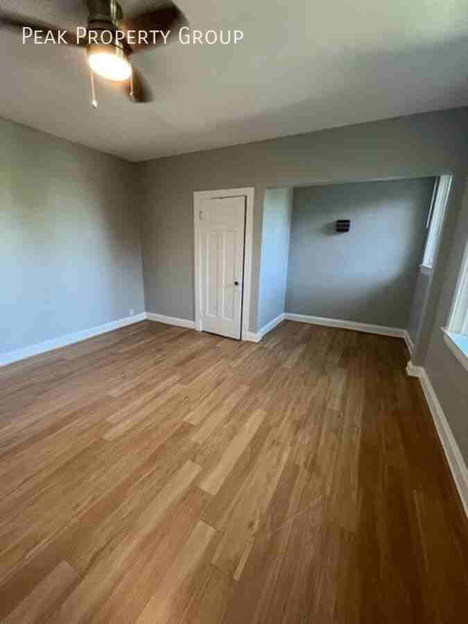 2560 Woodburn Ave #8 - Photo 7 of 12