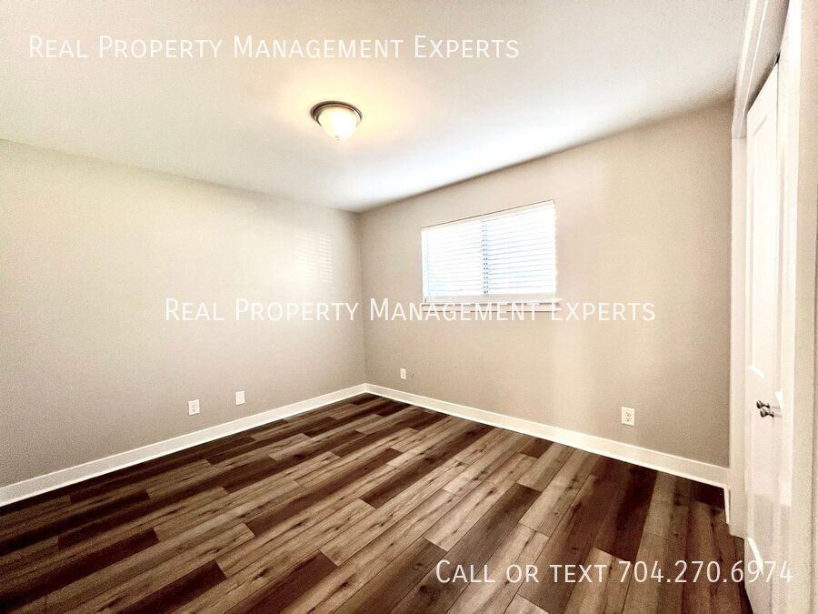 3021 Heathstead Pl #B - Photo 7 of 16