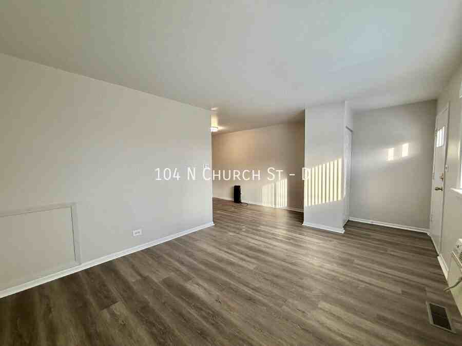 104 N Church St #D - Photo 4 of 8