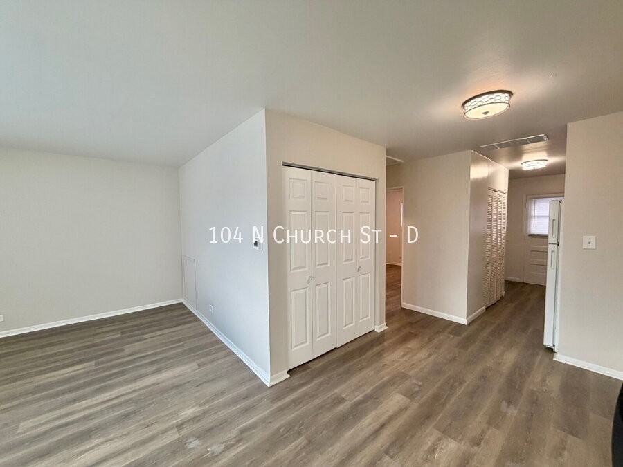 104 N Church St #D - Photo 5 of 8