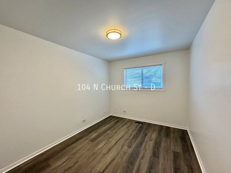 104 N Church St #D - Photo 7 of 8