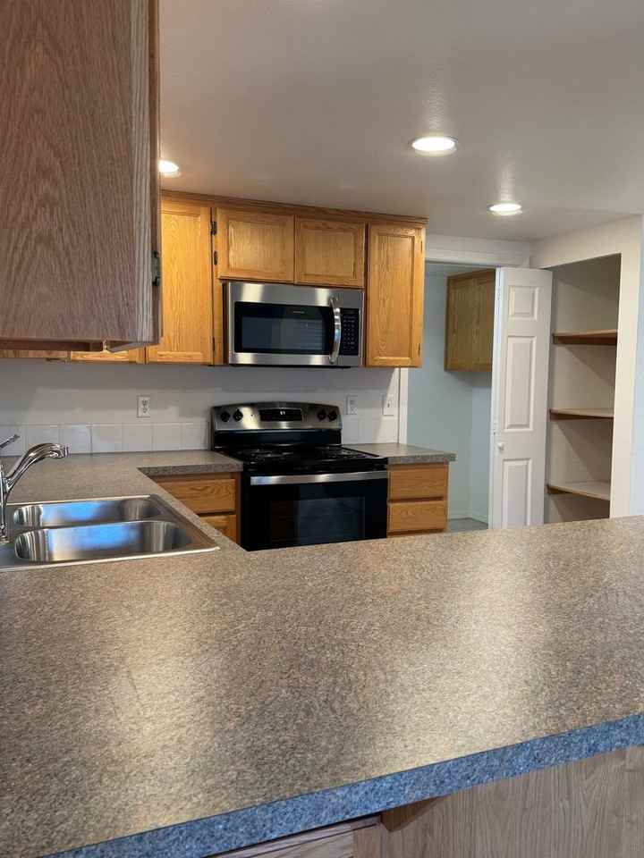 19921 9th Avenue Ct E - Photo 5 of 22