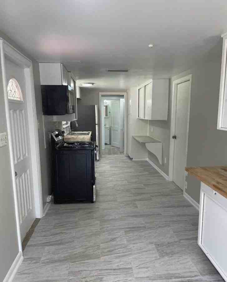 71 56th St E - Photo 7 of 14