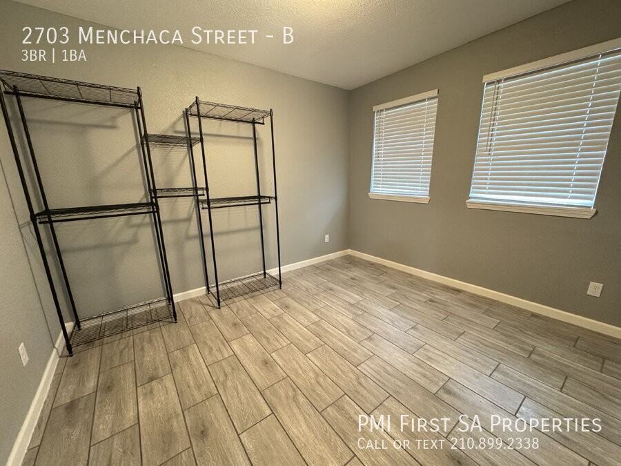 2703 Menchaca St #B - Photo 3 of 14