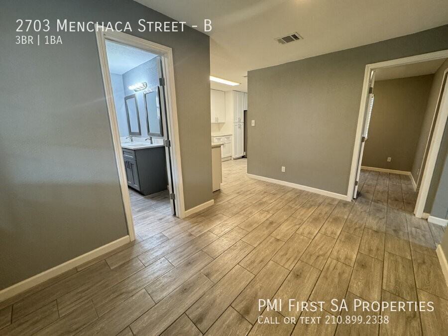2703 Menchaca St #B - Photo 6 of 14