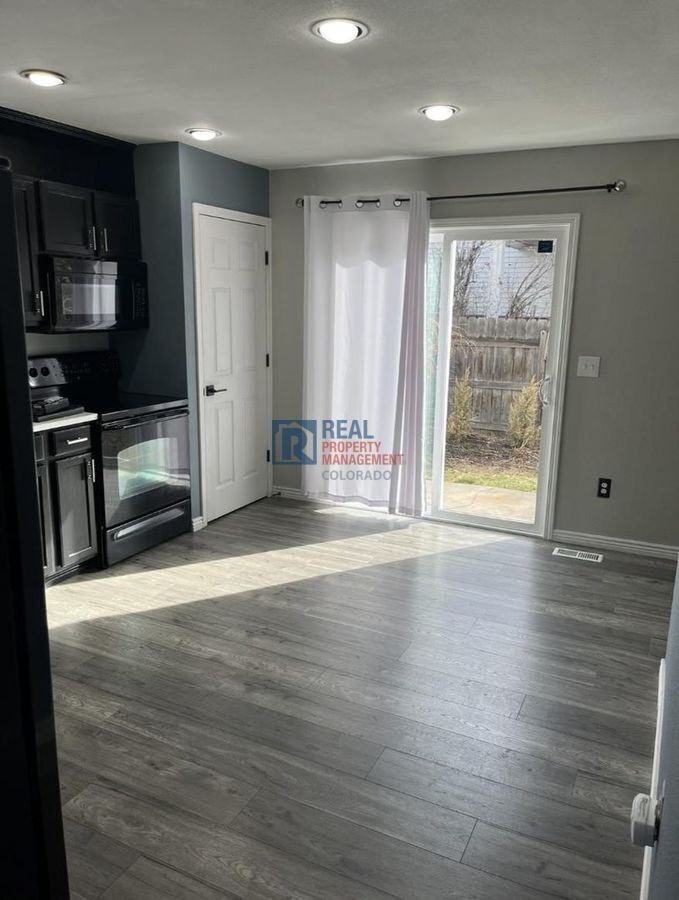 502 Mallard Dr - Photo 7 of 32