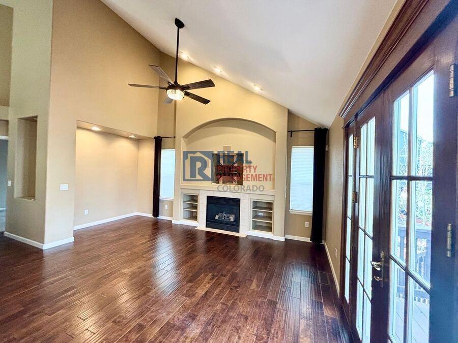 1031 Surlyn Ct - Photo 3 of 21