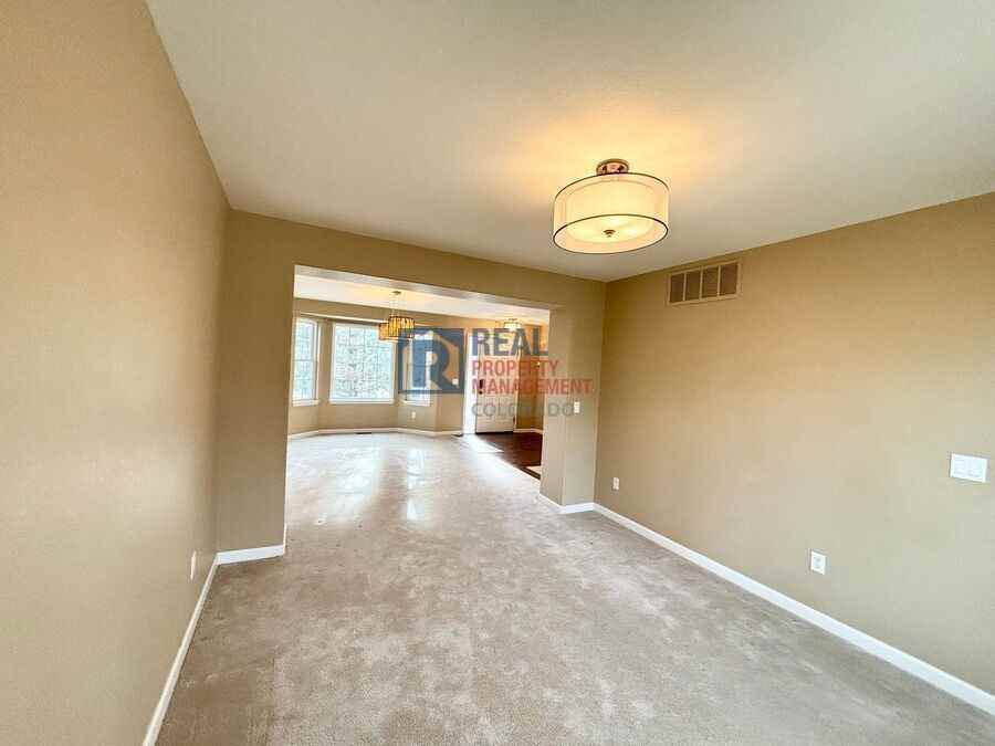 1031 Surlyn Ct - Photo 6 of 21