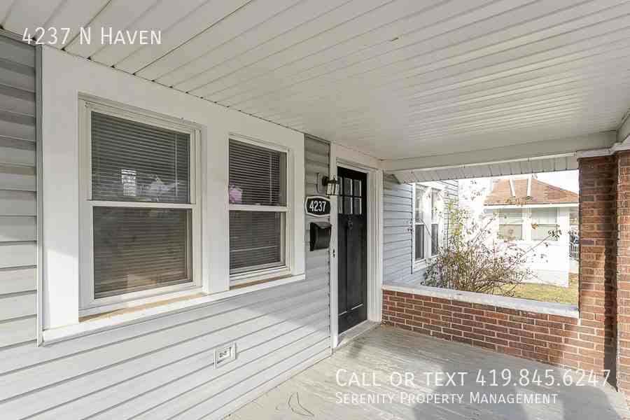 4237 N Haven Ave - Photo 2 of 19