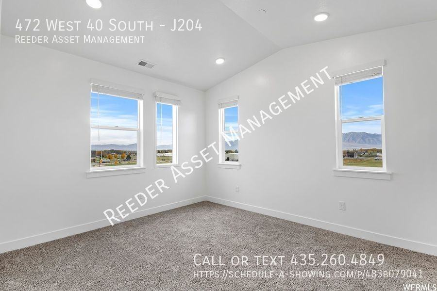 472 W 40 S #J204 - Photo 5 of 14