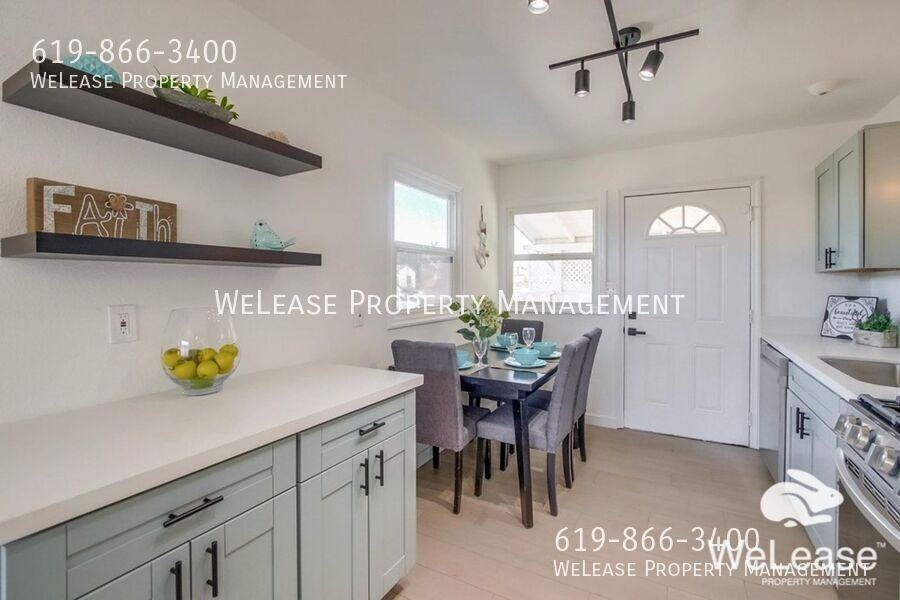 3941 Marine View Ave - Photo 7 of 38