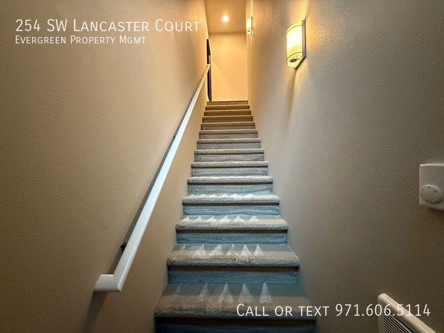 254 Sw Lancaster Ct - Photo 4 of 19