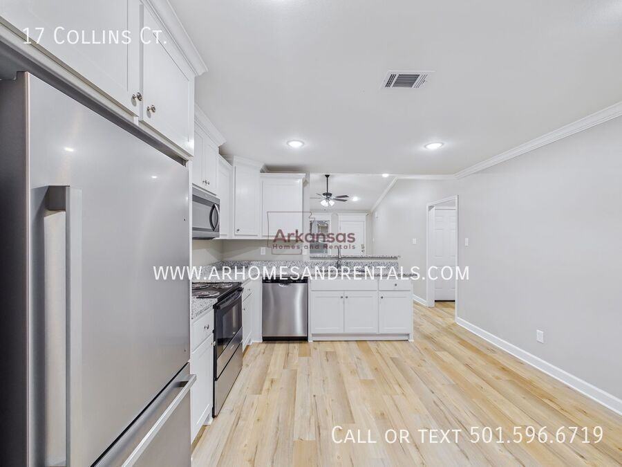 17 Collins Ct - Photo 3 of 12