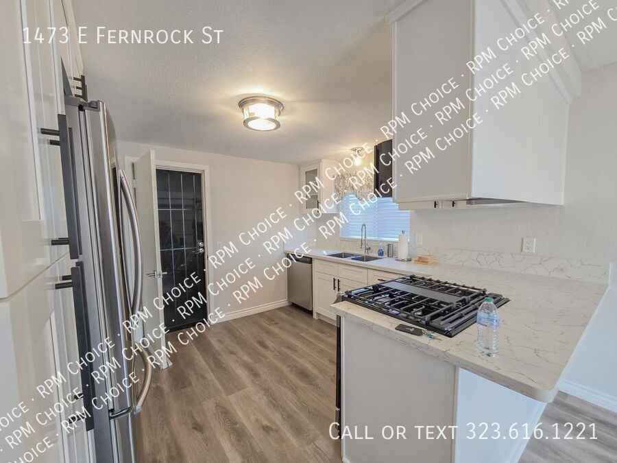 1473 E Fernrock St - Photo 6 of 23