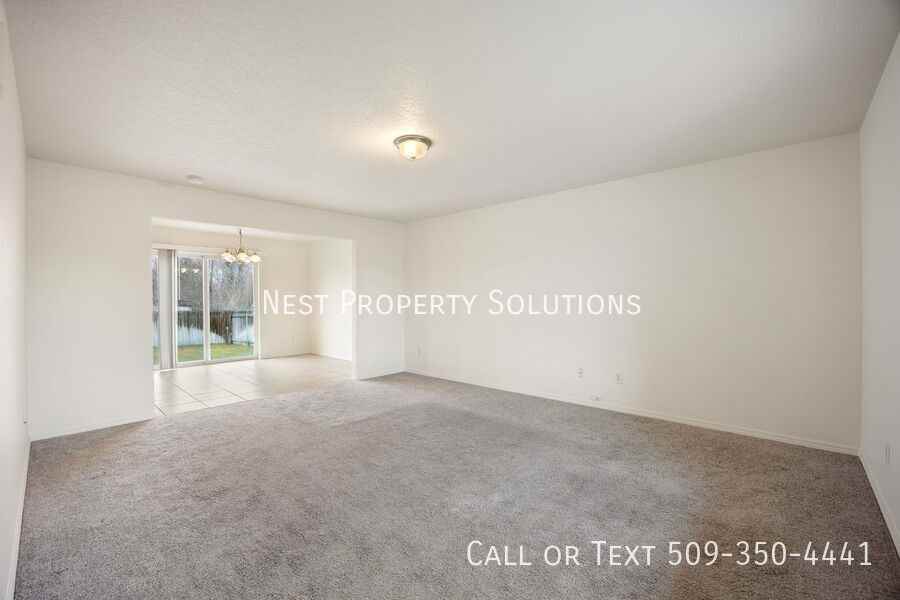 440 Laguna Dr - Photo 4 of 28