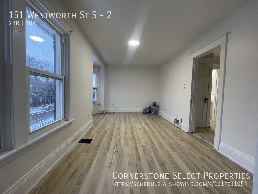 151 Wentworth St S #2 - Photo 4 of 15