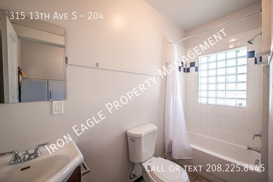 315 13th Ave S #204 - Photo 6 of 9