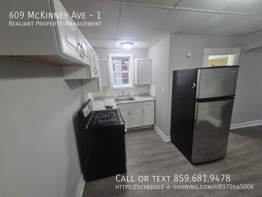 609 Mckinney Ave #1 - Photo 4 of 10