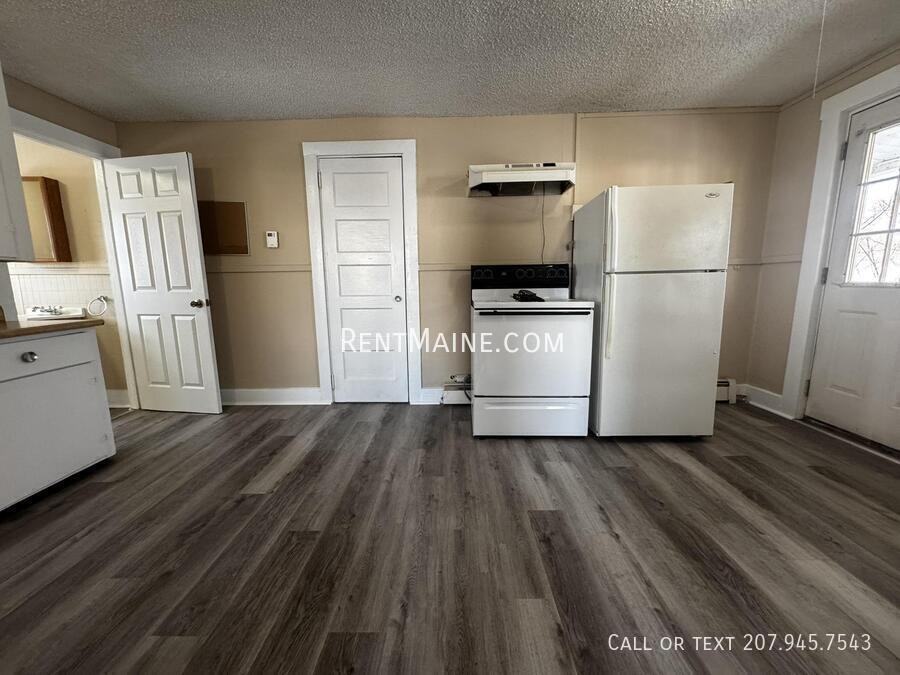 172 College Ave #6 - Photo 2 of 9