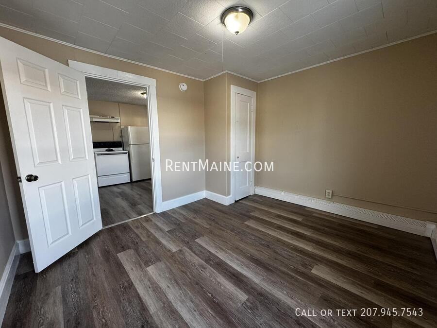 172 College Ave #6 - Photo 4 of 9