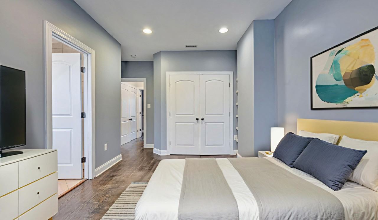 1020 F St Ne - Photo 7 of 21