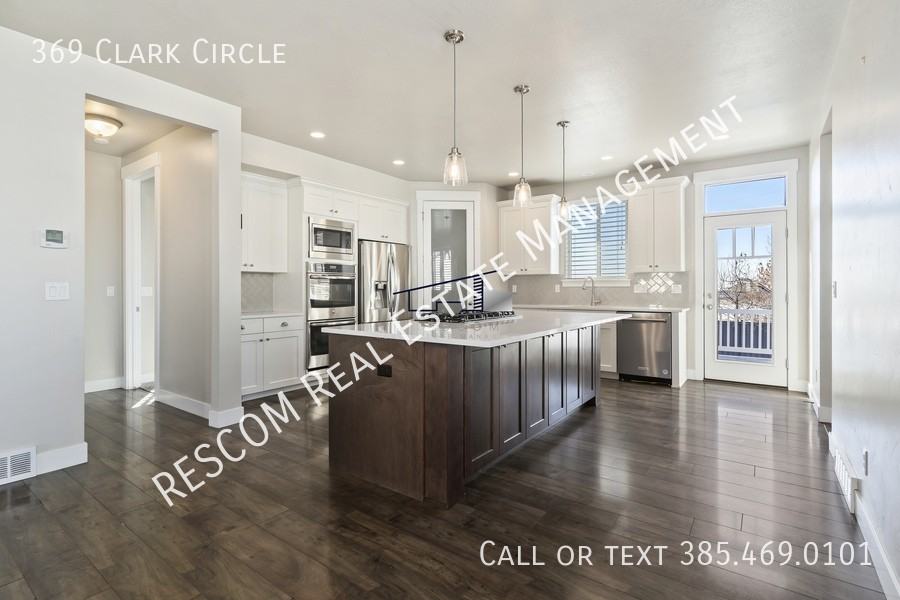 369 W Clark Cir - Photo 2 of 50