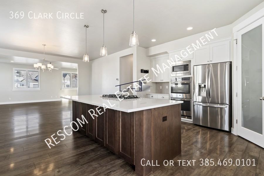 369 W Clark Cir - Photo 3 of 50