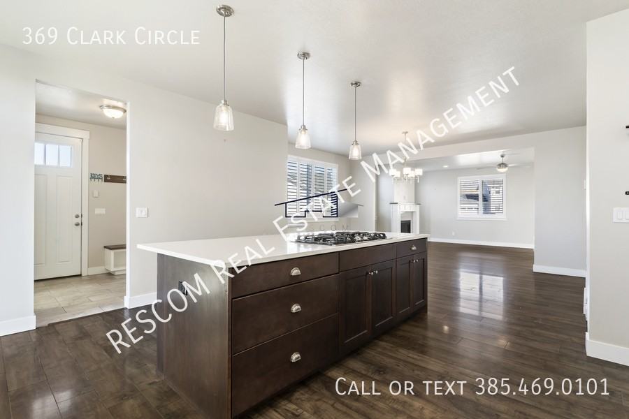 369 W Clark Cir - Photo 5 of 50