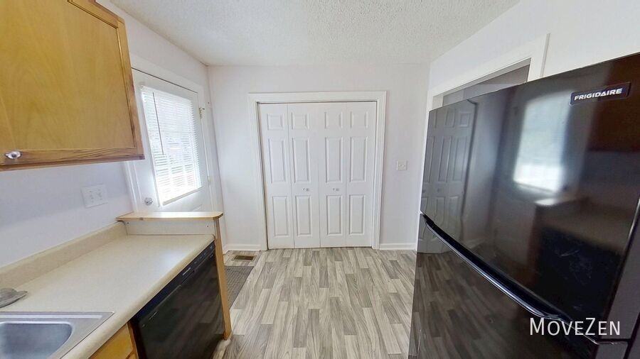 333 Friendship Dr - Photo 6 of 28