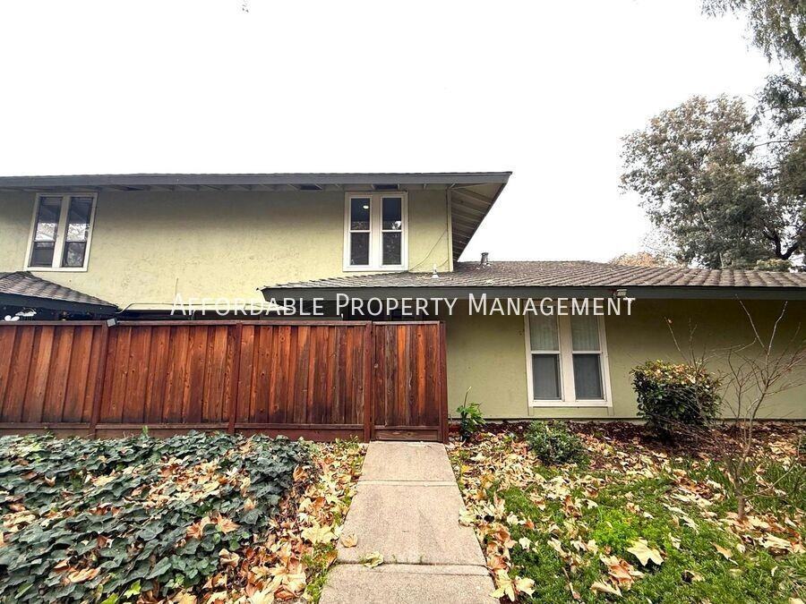 5639 Chestnut Cmn - Photo 2 of 20